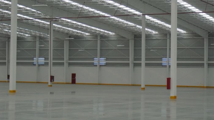 NAVE DE USO INDUSTRIAL O ALMACENAMIENTO CEDIS